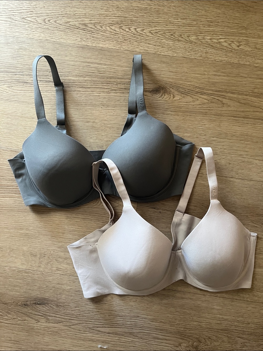 aerie SMOOTHEZ Molded T-Shirt Bra — Dark Gray & Light Grey Nude Set